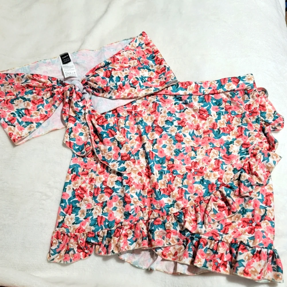 SHEIN Multicolor‎ Floral Knot Top And Skirt Large Floral